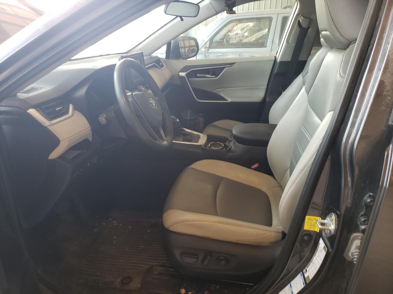 2T3A1RFV5MC185917 TOYOTA RAV4 2021