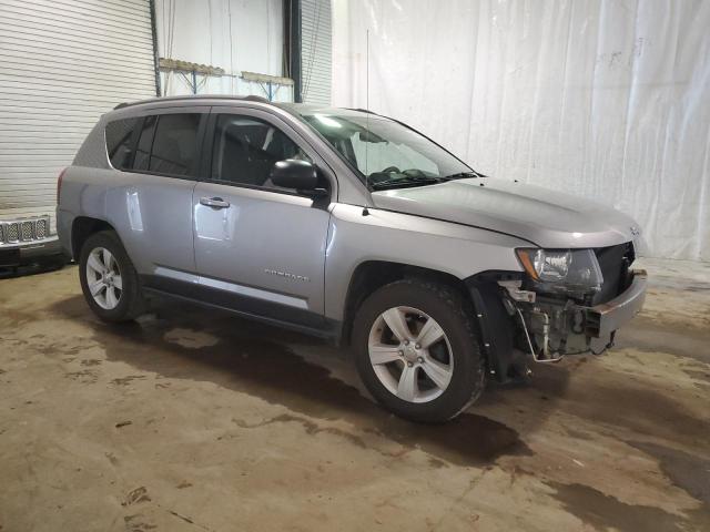 VIN 1C4NJDBB1GD719155 2016 JEEP COMPASS no.4