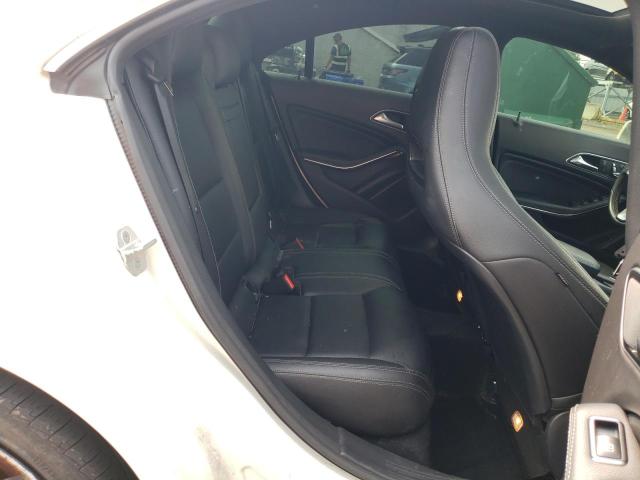 WDDSJ4GB3JN502015 Mercedes-Benz CLA 250 4MATIC