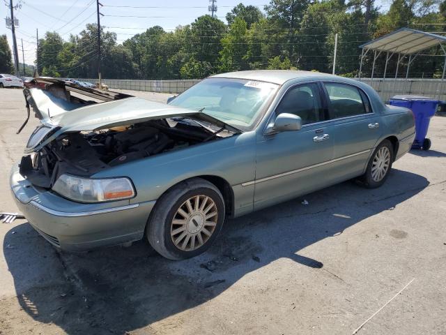 2005 Lincoln Town Car Signature