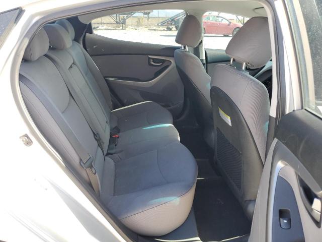 5NPDH4AE3FH617786 Hyundai ELANTRA SE