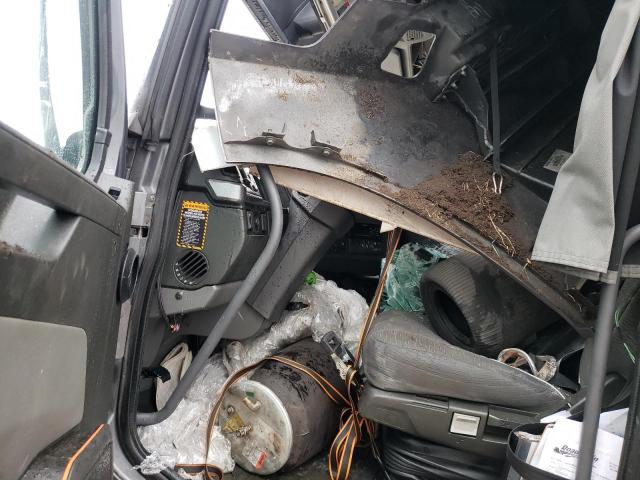 Lot #2505497046 2019 VOLVO VN VNL salvage car