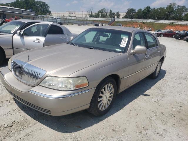 2003 Lincoln Town Car Executive