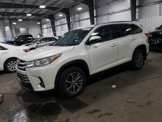 VIN 5TDJZRFH3KS606064 2019 Toyota Highlander, SE no.1