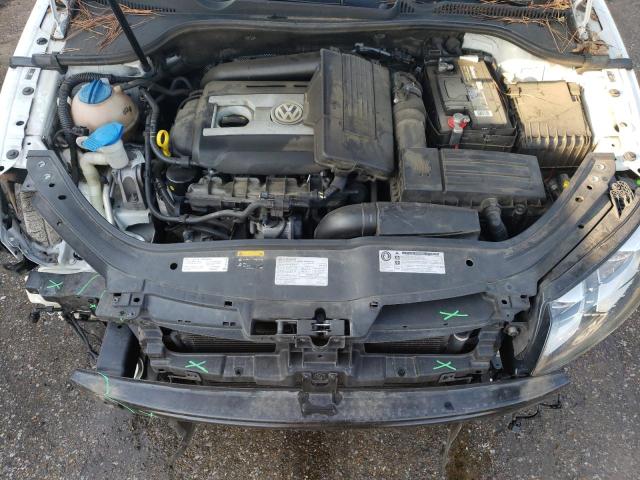 2015 VOLKSWAGEN EOS LUX WVWFW8AH2FV000668