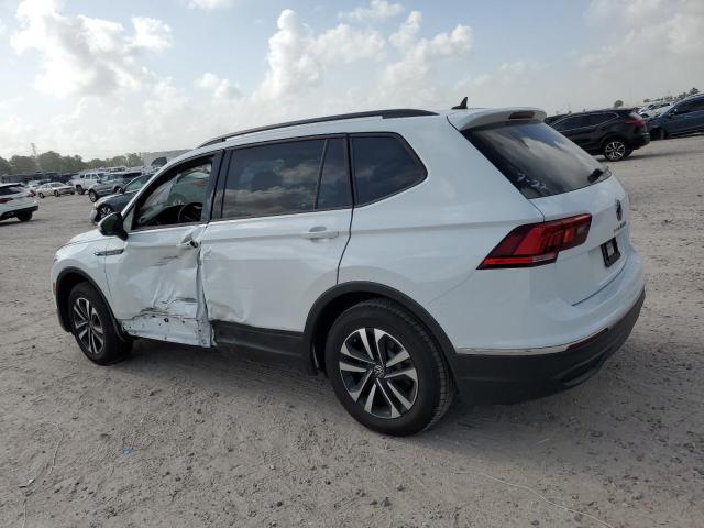 3VVRB7AX3PM020905 Volkswagen Tiguan S 2