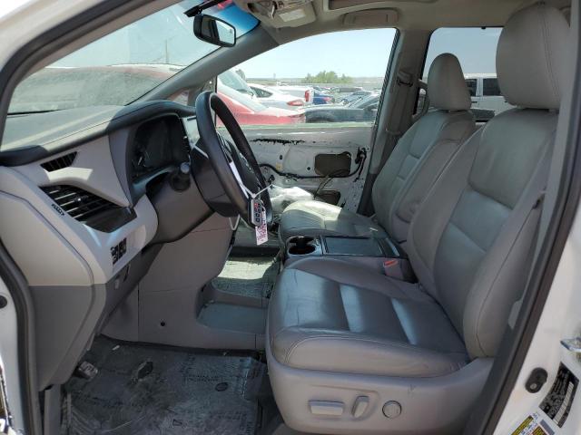 5TDYZ3DC2HS774516 Toyota SIENNA XLE