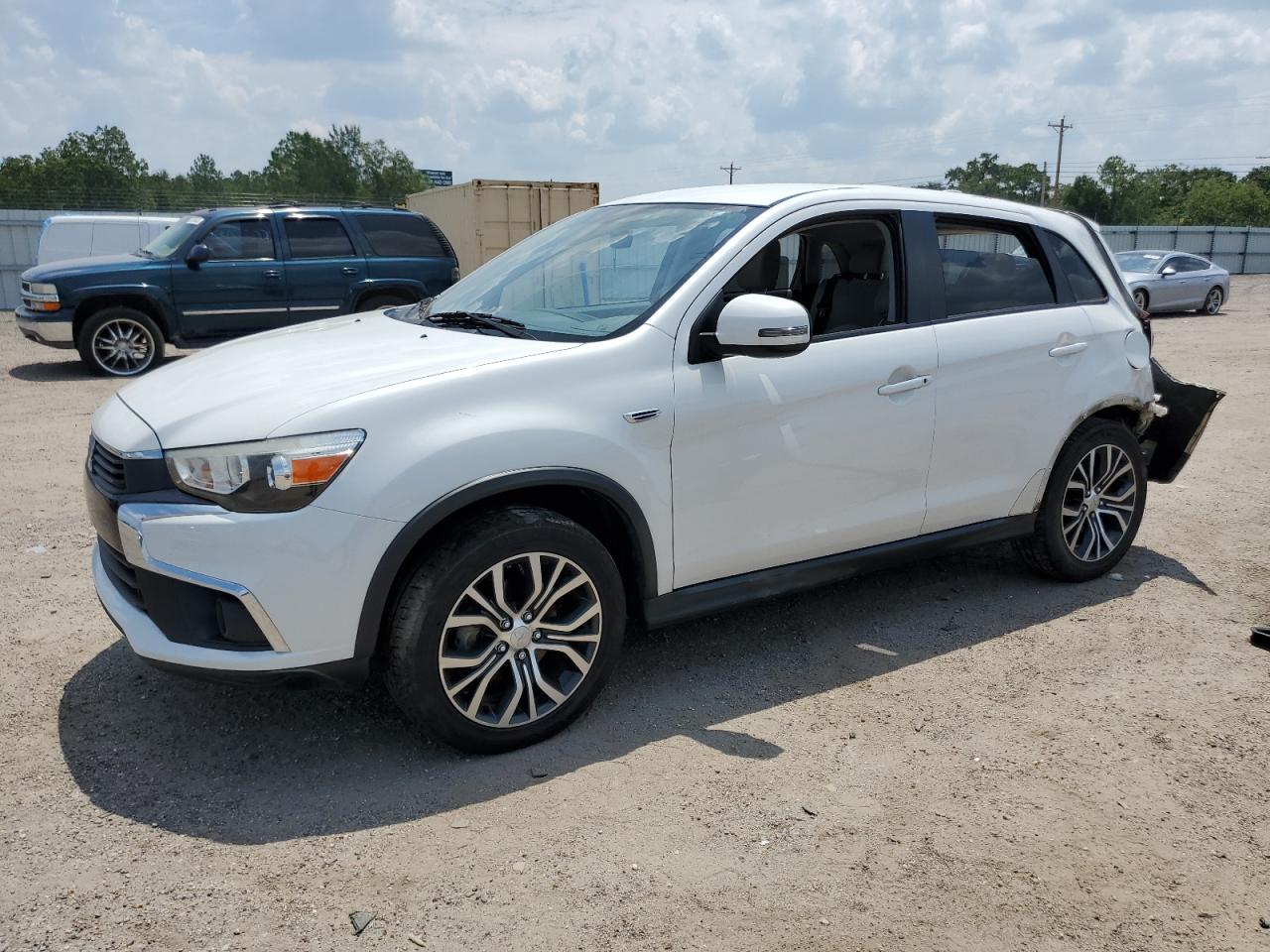  Salvage Mitsubishi Outlander