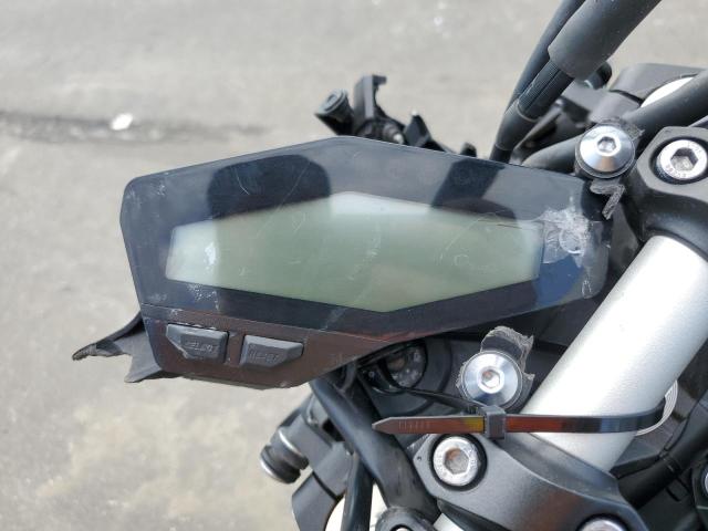 2015 YAMAHA FZ09 JYARN33N2FA001165