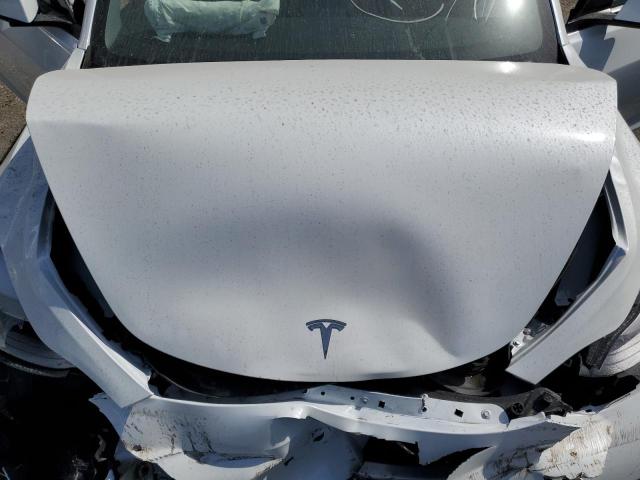 5YJ3E1EA8PF552704 Tesla MODEL 3