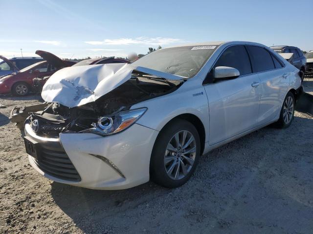 2015 Toyota Camry Hybrid 