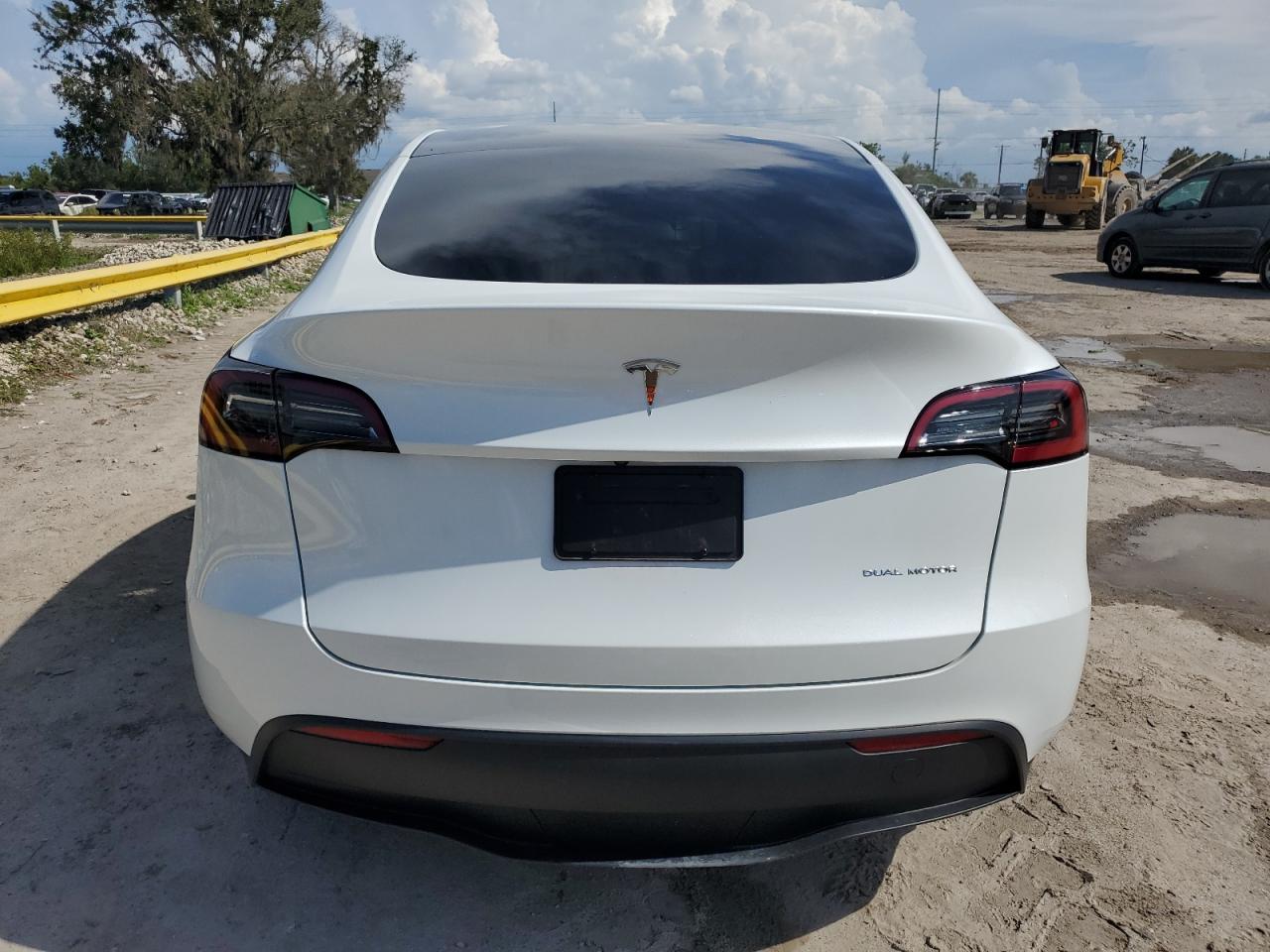 7SAYGDEE4PF616793 Tesla Model Y  6