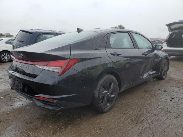 KMHLM4AG4NU242872 Hyundai Elantra SE 3