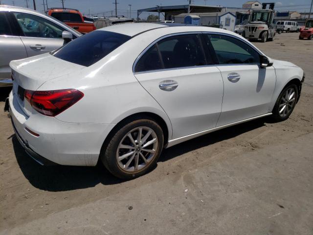 WDD3G4EB0KW027571 Mercedes-Benz A 220