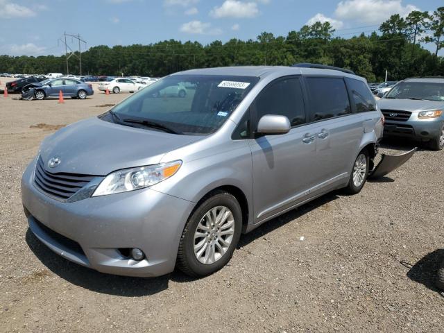 2016 Toyota Sienna XLE