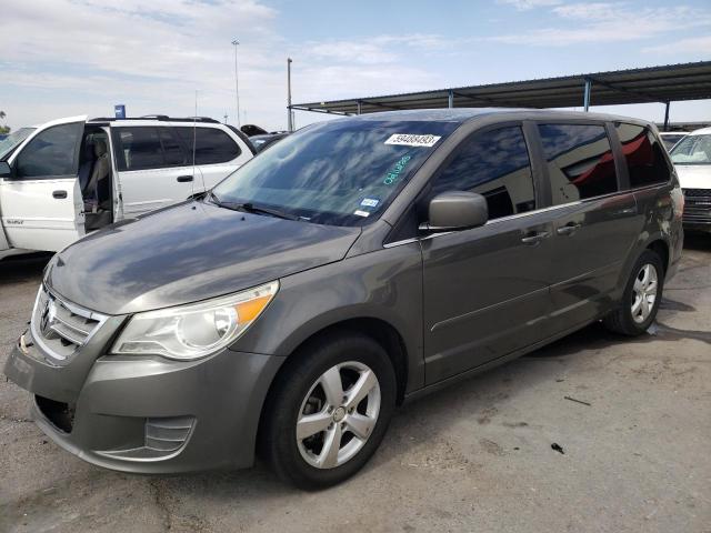 2010 Volkswagen Routan SE