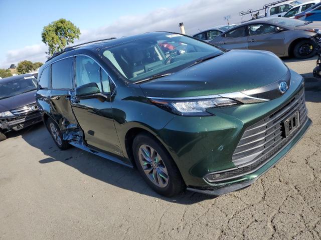 5TDBRKEC3MS001255 Toyota SIENNA LE