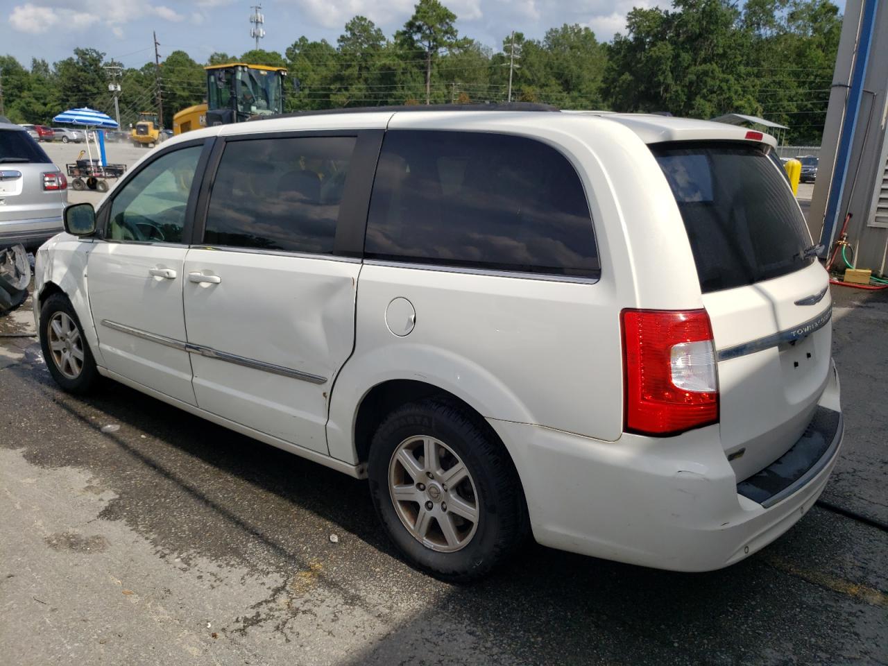 2A4RR5DG6BR649256 2011 Chrysler Town & Country Touring