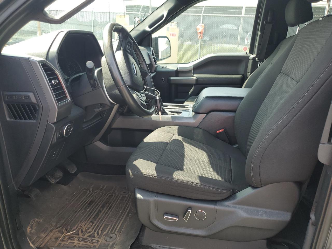 1FTFX1EF7HFC25209 2017 Ford F150 Super Cab