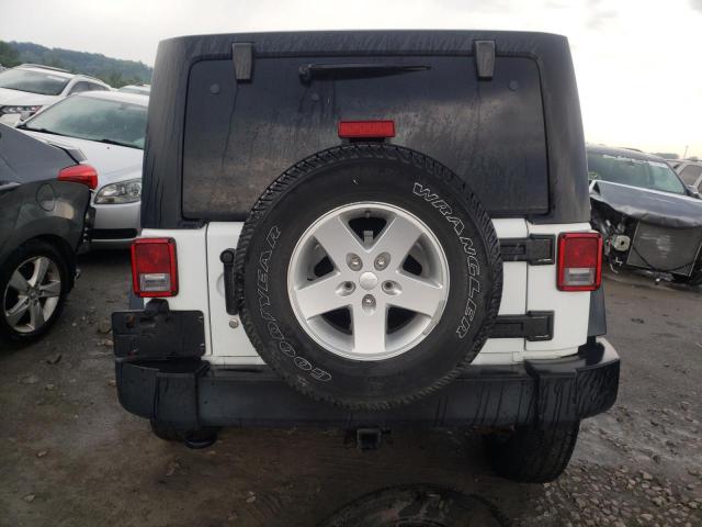 1C4BJWDG8EL320625 Jeep Wrangler Unlimited Sport