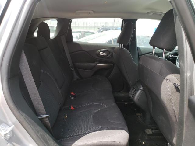 1C4PJMCB3KD319064 Jeep Cherokee Latitude