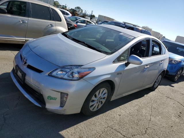 2014 Toyota Prius Plug-In 