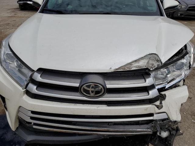 VIN 5TDJZRFH3HS427516 2017 Toyota Highlander, SE no.12