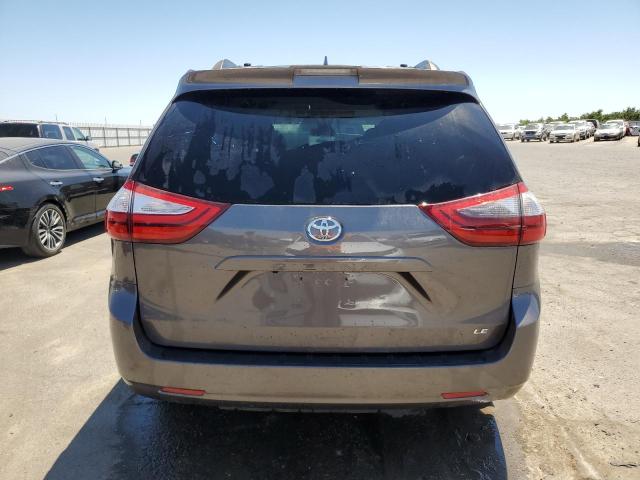 5TDKZ3DC5JS940104 Toyota SIENNA LE