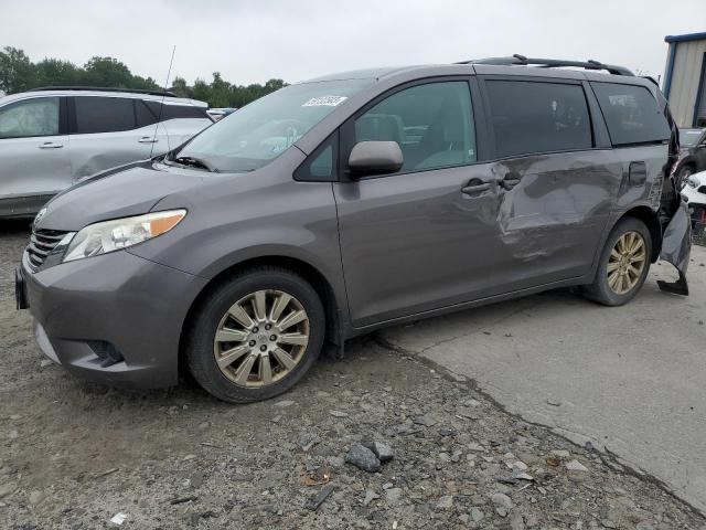 2012 Toyota Sienna LE