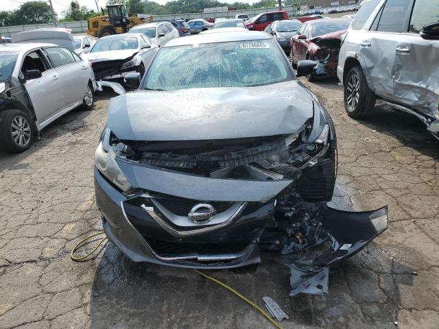 1N4AA6AP5GC415913 Nissan Maxima 3.5s