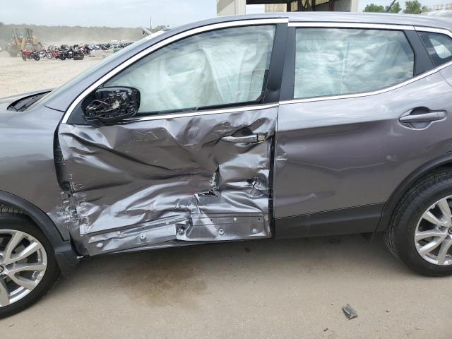 JN1BJ1AV4NW344475 Nissan Rogue Sport S