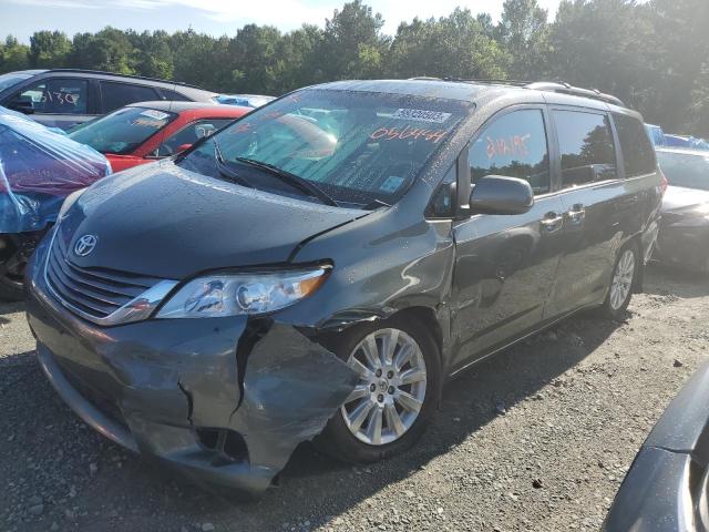 2013 Toyota Sienna XLE