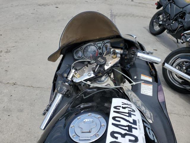 2004 SUZUKI GSX1300 R - JS1GW71A942103693
