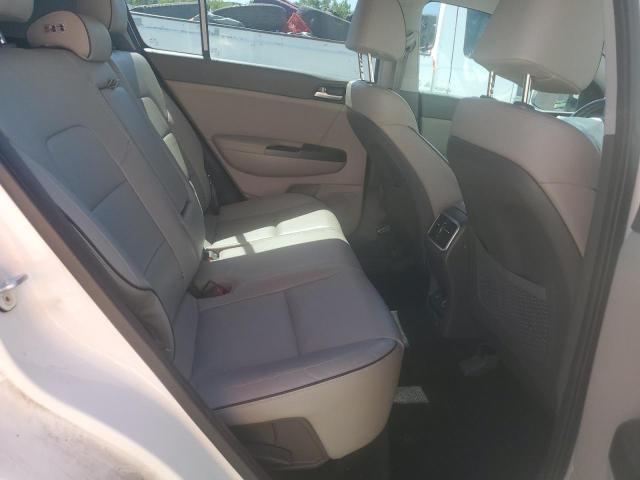 KNDPNCAC4H7245588 KIA Sportage Ex