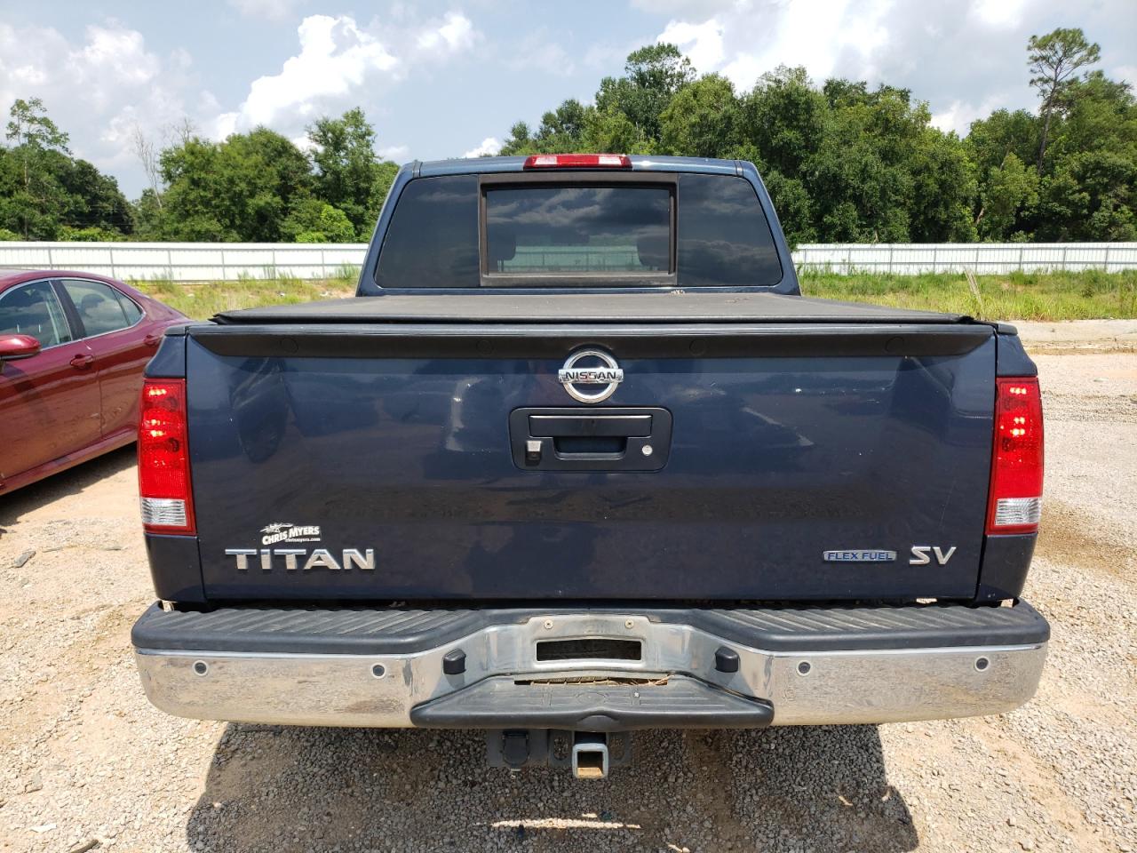 NISSAN TITAN S