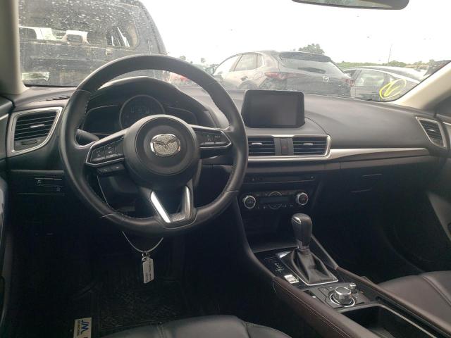 3MZBN1V32JM215569 Mazda 3 TOURING