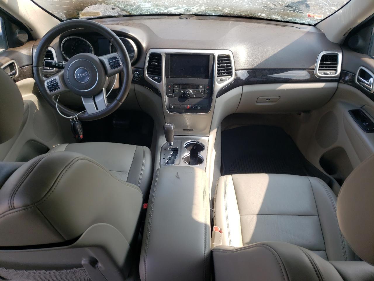 1J4RR4GG4BC516705 2011 Jeep Grand Cherokee Laredo