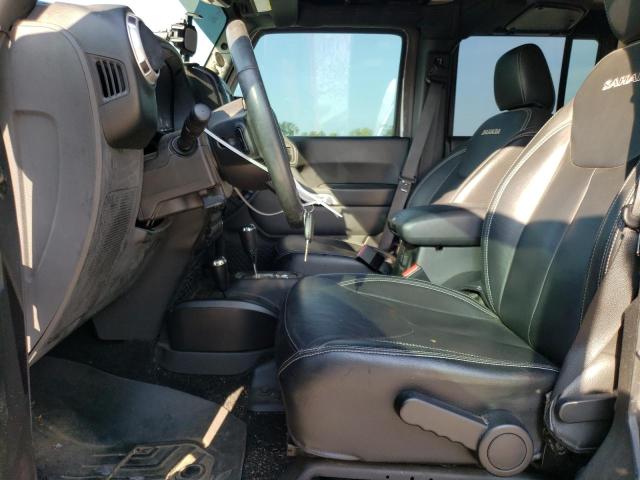 1C4BJWEG3HL738268 Jeep Wrangler Unlimited Sahara