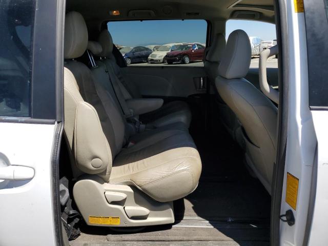 5TDYK3DC1ES458654 Toyota SIENNA XLE