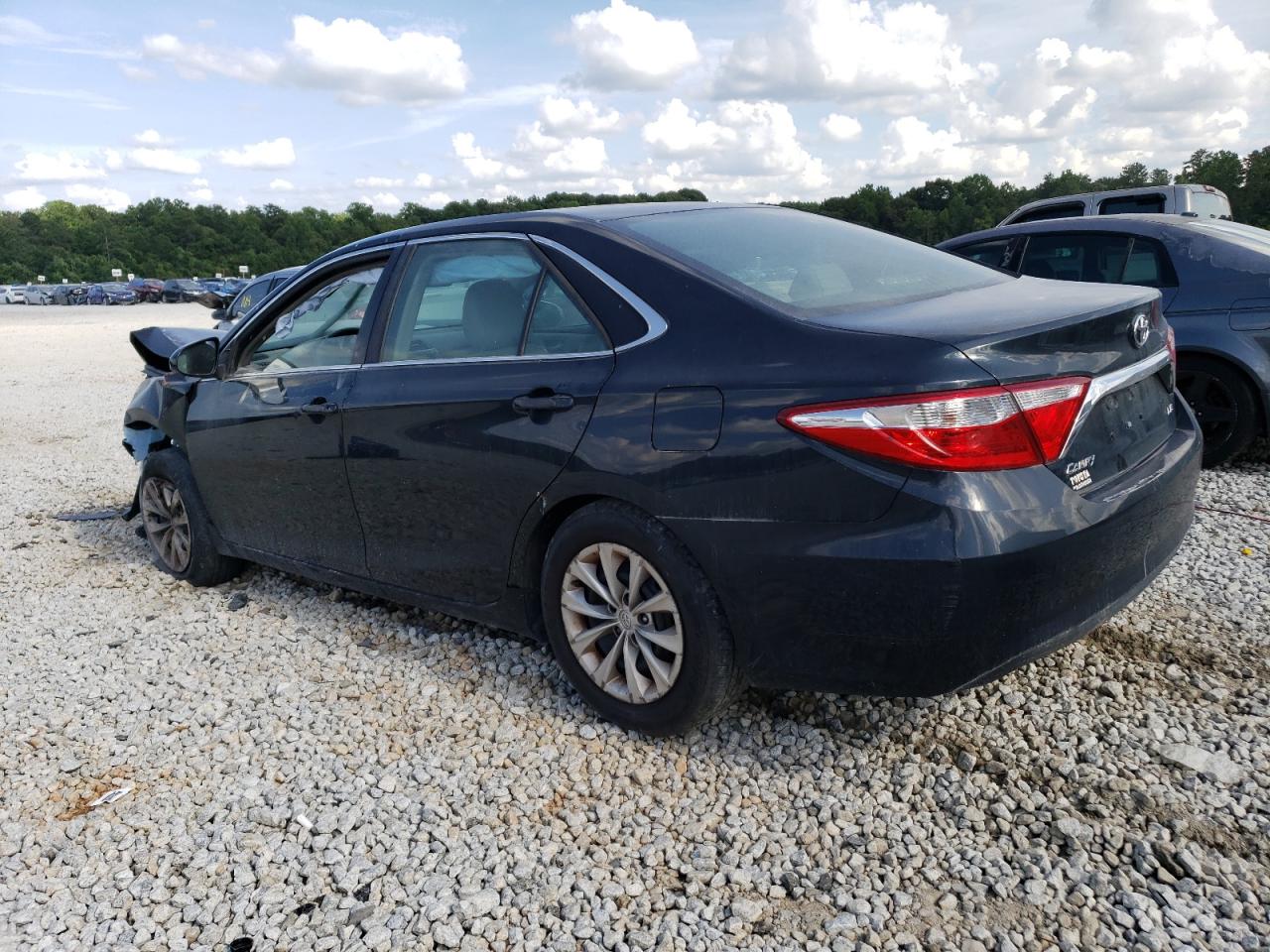 4T1BF1FK0FU897811 2015 Toyota Camry Le