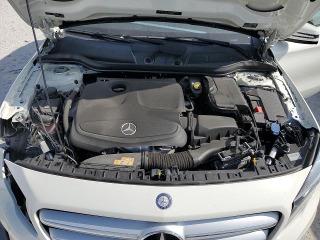 2017 MERCEDES-BENZ GLA 250 - WDCTG4EB6HJ285815