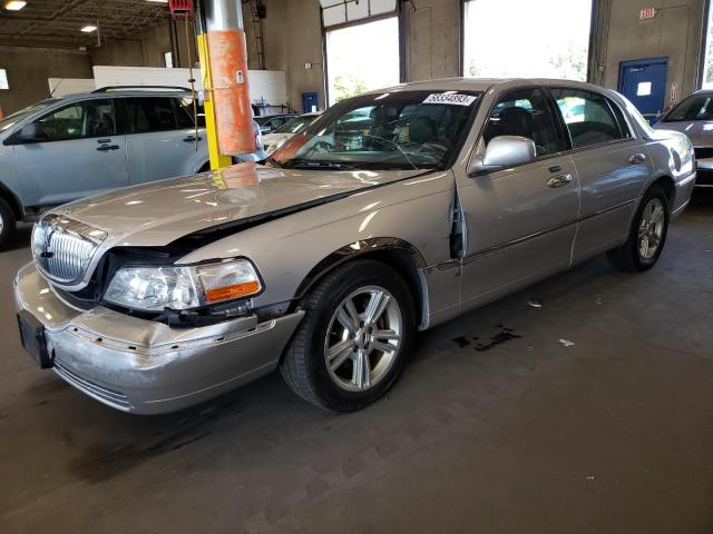 2009 Lincoln Town Car Signature Limited