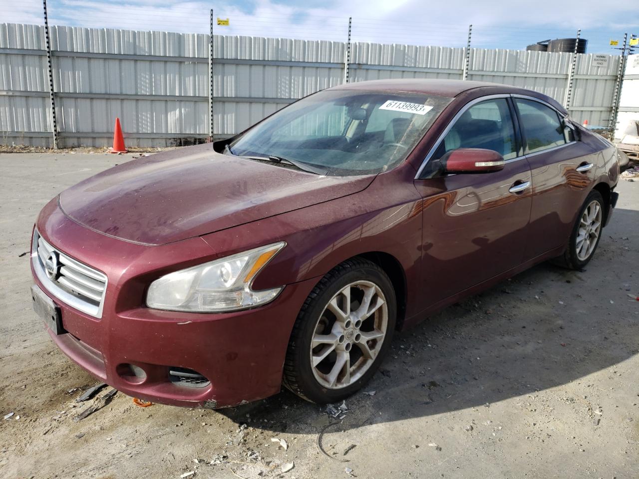 2013 nissan maxima maroon