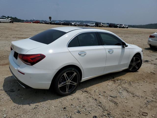 WDD3G4EB0KW019891 Mercedes-Benz A 220
