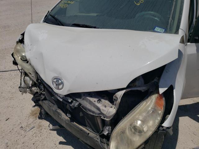 5TDZK3DC1ES504326 Toyota SIENNA