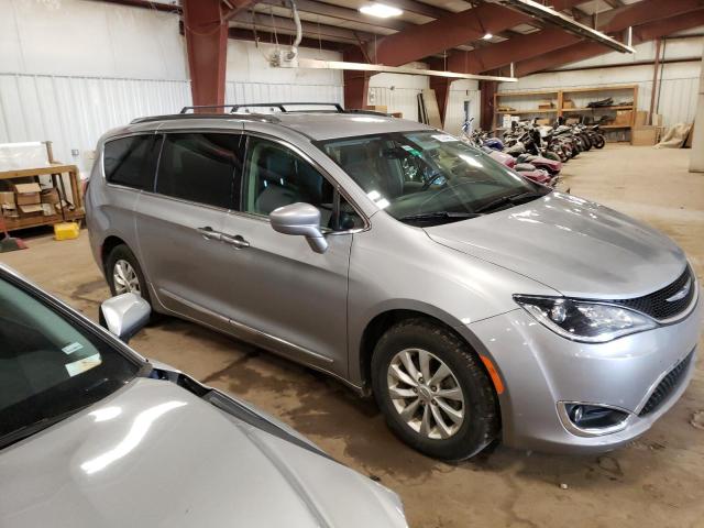 2C4RC1BG3KR588127 2019 CHRYSLER PACIFICA, photo no. 4