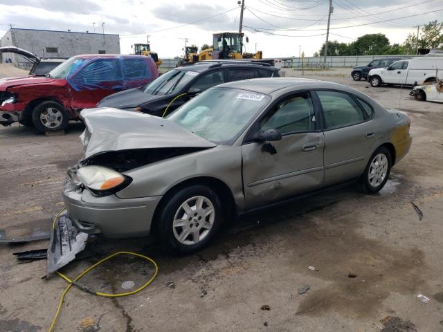 2004 Ford Taurus SE