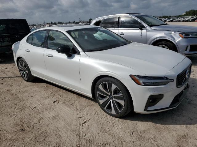 2022 VOLVO S60 B5 MOM 7JRL12FZ1NG161050