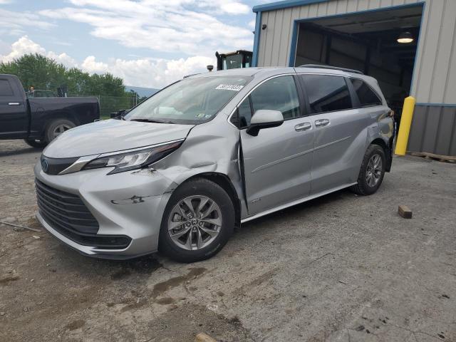 2021 Toyota Sienna LE