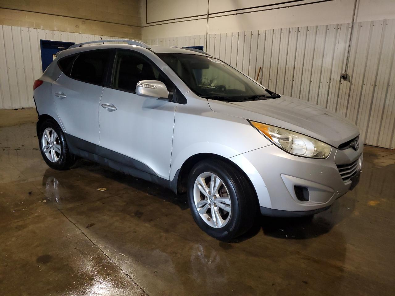 KM8JU3AC7CU410483 2012 Hyundai Tucson Gls